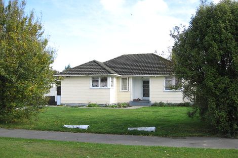 Photo of property in 19 Oakland Street, Northcote, Christchurch, 8052