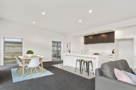 Photo of property in 10 Cassinia Close, Papamoa Beach, Papamoa, 3118