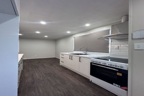 Photo of property in 2/30 Kennington Drive, Clendon Park, Auckland, 2103