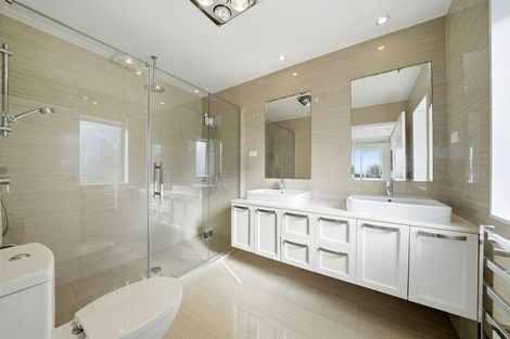 Photo of property in 152a Weatherly Road, Torbay, Auckland, 0630