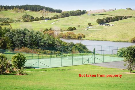 Photo of property in 189 Takahoa Drive, Kaiwaka, 0573