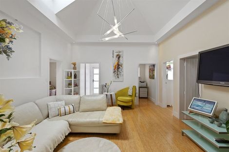 Photo of property in 1/167 Springfield Road, St Albans, Christchurch, 8014