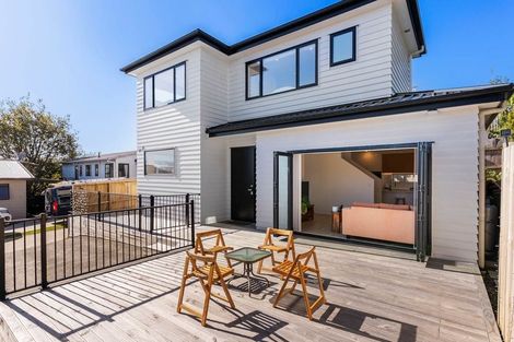 Photo of property in 40c Leo Street, Glen Eden, Auckland, 0602