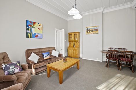 Photo of property in 209 Devon Street West, New Plymouth, 4310