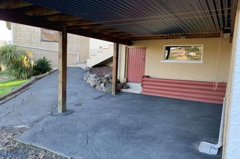 Photo of property in 32 Tomkins Street, Green Island, Dunedin, 9018