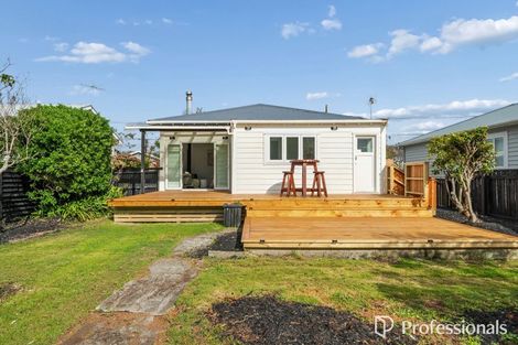 Photo of property in 53 York Street, Moera, Lower Hutt, 5010