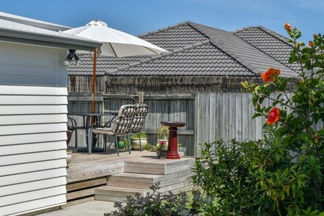 Photo of property in 11 Kamahi Crescent, Papamoa Beach, Papamoa, 3118