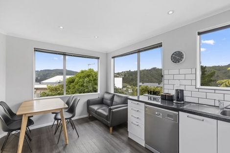 Photo of property in 28 Clapham Grove, Stokes Valley, Lower Hutt, 5019