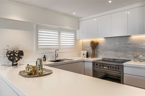 Photo of property in 1/287 Tamaki Drive, Kohimarama, Auckland, 1071