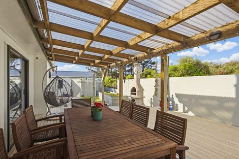 Photo of property in 29 Matakane Street, Waitarere Beach, Levin, 5510