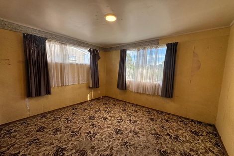 Photo of property in 33 Hyperion Drive, Randwick Park, Auckland, 2105
