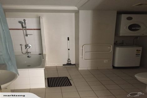 Photo of property in Tower Hill Apartments, 2b/1 Emily Place, Auckland Central, Auckland, 1010