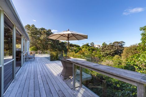 Photo of property in 27 Cotterell Street, Leigh, 0985