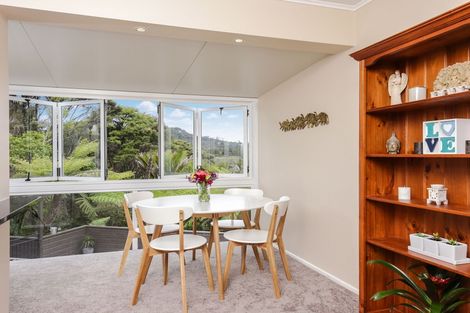 Photo of property in 44 Rimutaka Place, Titirangi, Auckland, 0604