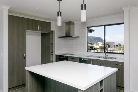 Photo of property in 9 Okaia Drive, Kinloch, Taupo, 3377