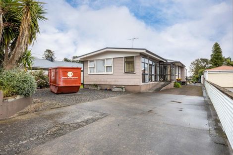 Photo of property in 446 Carrington Street, Upper Vogeltown, New Plymouth, 4310