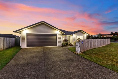 Photo of property in 1 Benmore Crescent, Pyes Pa, Tauranga, 3112