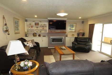 Photo of property in 51 Vogel Place, Waikiwi, Invercargill, 9810