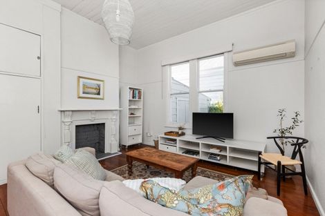 Photo of property in 95 Wellesley Road, Napier South, Napier, 4110