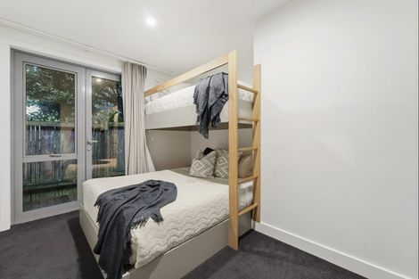 Photo of property in 15 Ngarata Avenue, Mount Maunganui, 3116