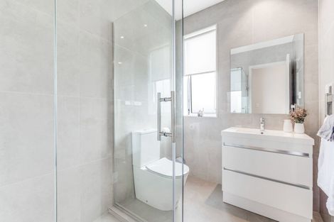 Photo of property in 10 Hedge Row, Sunnyhills, Auckland, 2010