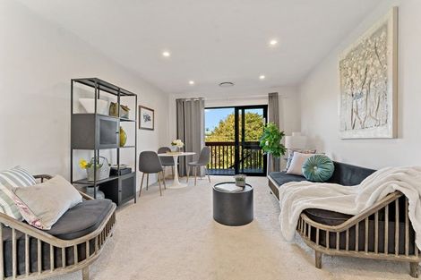 Photo of property in 12 Channing Crescent, Botany Downs, Auckland, 2010