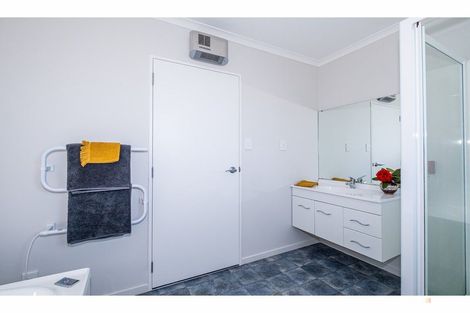 Photo of property in 10 South Terrace Road, Geraldine, 7930