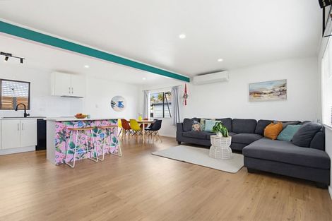 Photo of property in 13 Elisa Lane, Ranui, Auckland, 0612