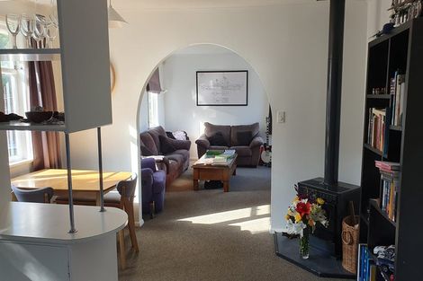 Photo of property in 2 Wilfred Street, Tawa, Wellington, 5028