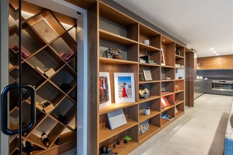 Photo of property in 8b Oceanbeach Road, Mount Maunganui, 3116