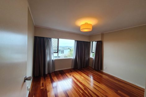 Photo of property in 19 Downsview Road, Pakuranga Heights, Auckland, 2010