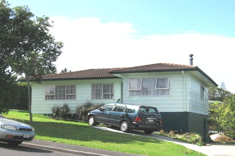 Photo of property in 21 Cedar Heights Avenue, Massey, Auckland, 0614