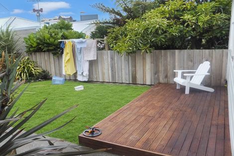 Photo of property in 233 Adelaide Road, Newtown, Wellington, 6021