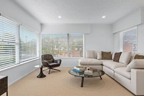 Photo of property in 1/18 Shakespeare Road, Milford, Auckland, 0620