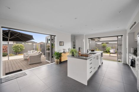 Photo of property in 8 Rakaia Way, Poraiti, Napier, 4112