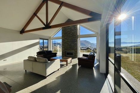 Photo of property in 9 Rabbiters Crescent, Jacks Point, Queenstown, 9371