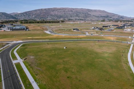 Photo of property in 13 Simpson Crescent, Wanaka, 9305