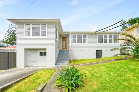 Photo of property in 39 Dundale Avenue, Blockhouse Bay, Auckland, 0600