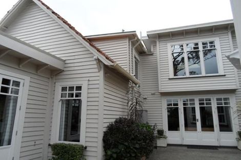 Photo of property in 29 Fairview Crescent, Kelburn, Wellington, 6012