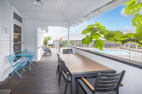 Photo of property in 327 Carlton Street, Te Awamutu, 3800