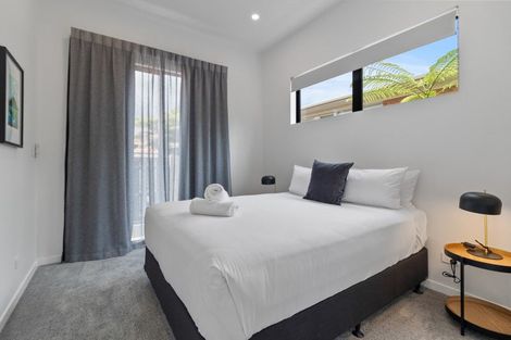 Photo of property in 32 Seacliffe Road, Hillsborough, Auckland, 1042