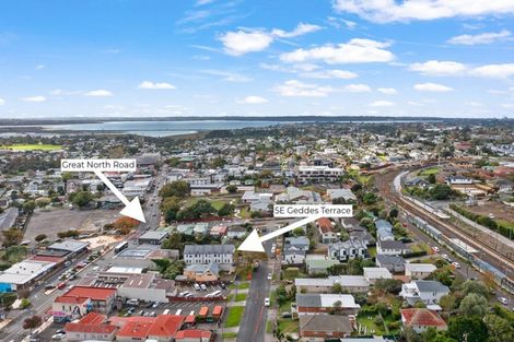 Photo of property in 5e Geddes Terrace, Avondale, Auckland, 1026