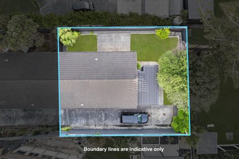 Photo of property in 2/44 Waimumu Road, Massey, Auckland, 0614