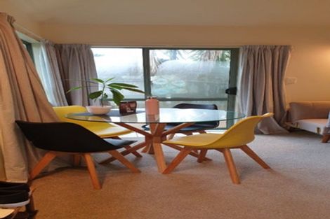 Photo of property in 6 Northcross Drive, Oteha, Auckland, 0632