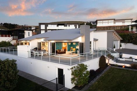 Photo of property in 16 Quarry Hill Terrace, Kennedys Bush, Christchurch, 8025