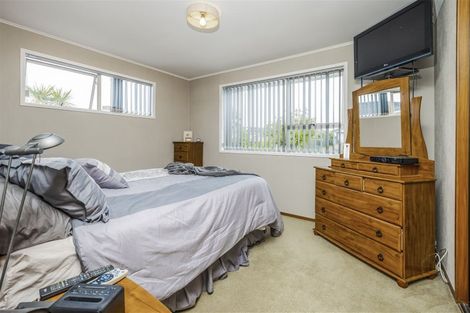 Photo of property in 9 Hindmarsh Street, Henderson, Auckland, 0612