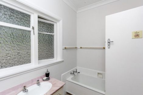 Photo of property in 219 Powderham Street, New Plymouth, 4310