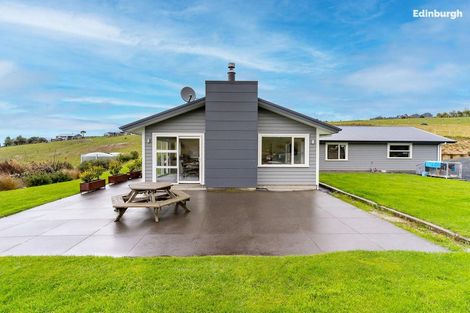 Photo of property in 11 Kens Lane, Sawyers Bay, Port Chalmers, 9023