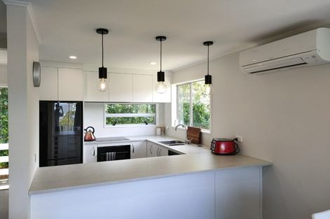 Photo of property in 4b Cedar Street, Maungaraki, Lower Hutt, 5010