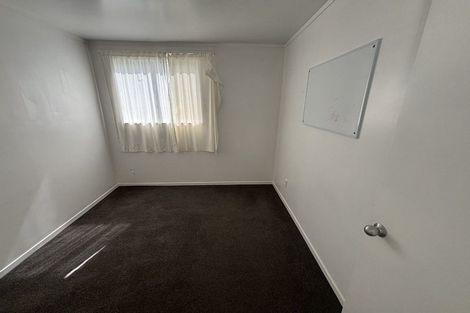 Photo of property in 3 Shepherds Road, Papakura, 2110